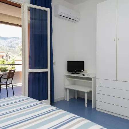 Maricampo - Helloelba Apartmanhotel 3*